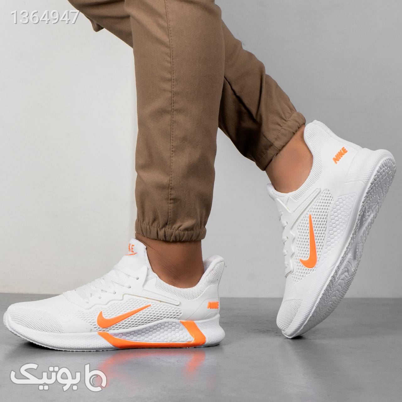 كفش ورزشي نايك مردانه سفيد نارنجي 